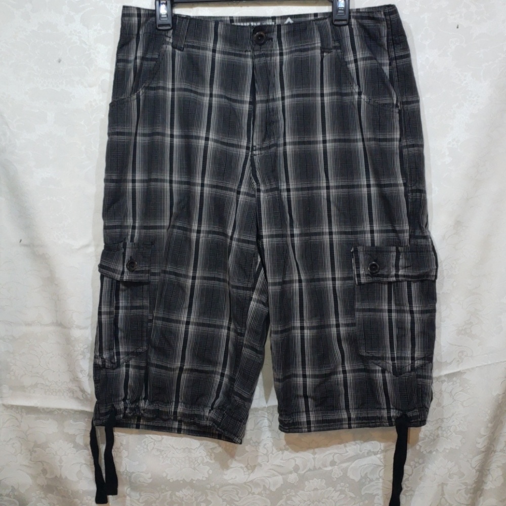 Knee length Shorts Gather at the Knee